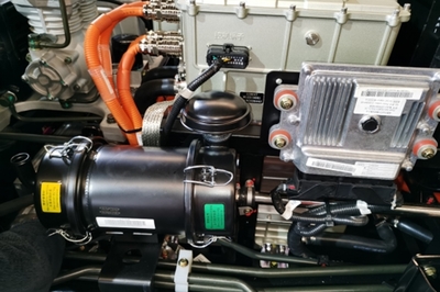 新能源重卡电动空压机一体式空滤试制装车